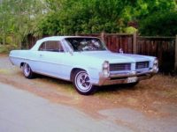 Doug & Beth Walker ‘64 Pontiac Conv.