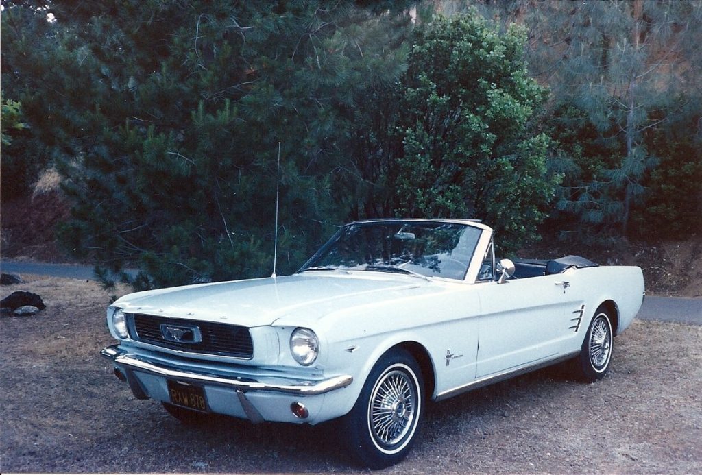 Bob & Carol Coates ’66 Mustang Conv