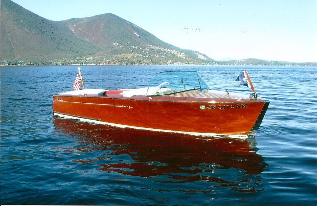 Bob & Carol Coates ’57 Century Resorter 16 Dearborn Marine 272 cu in 165 hp